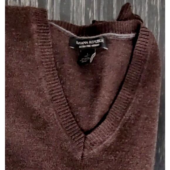 Extra Fine Merino Wool Banana Republic Unisex Sz L Brown V-Neck Pullover Sweater - Picture 6 of 7